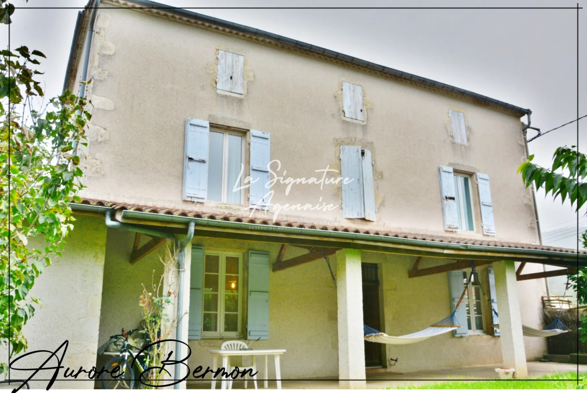 Belle maison en pierre de 253 m² avec terrain arboré de 3000 m² à Damazan 