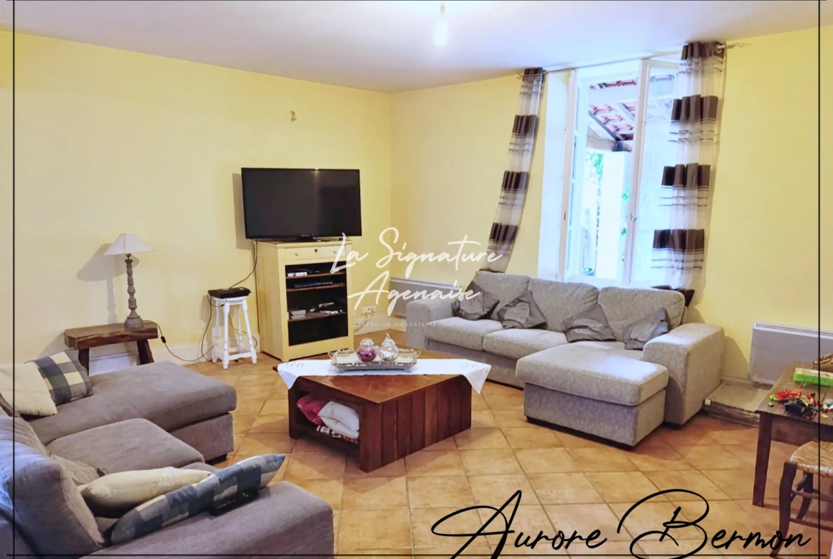 Belle maison en pierre de 253 m² avec terrain arboré de 3000 m² à Damazan 