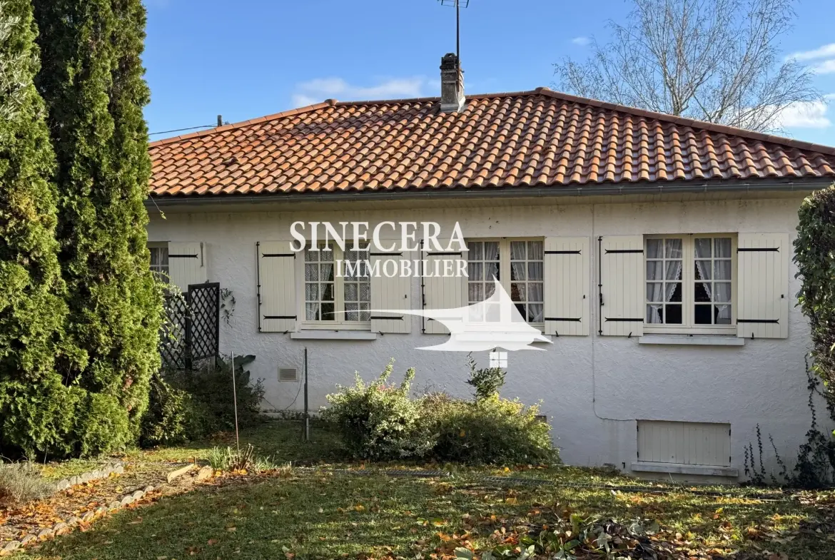 Charmante maison de 130m² à Ribérac avec dépendance et garage, secteur calme 