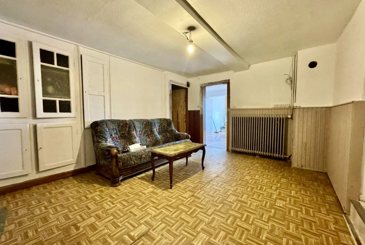 Maison de village à rénover à Dehlingen, 5 chambres, grand potentiel, charmant village 