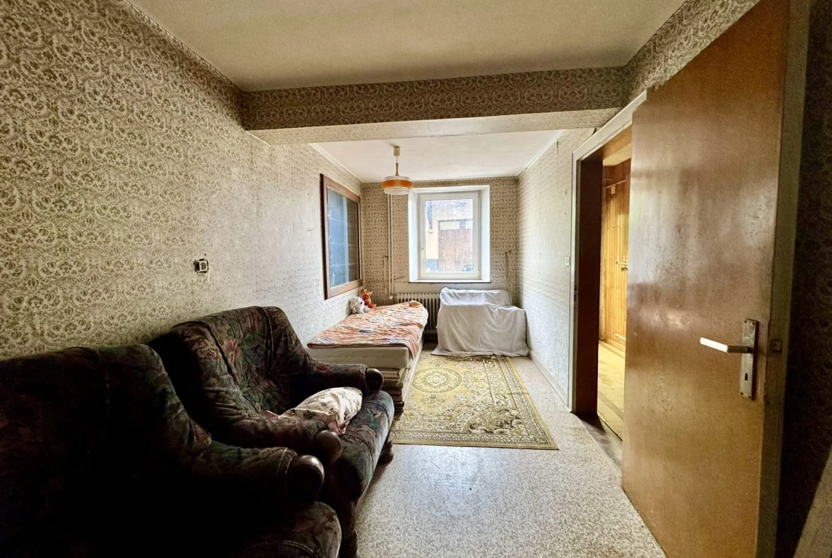 Maison de village à rénover à Dehlingen, 5 chambres, grand potentiel, charmant village 