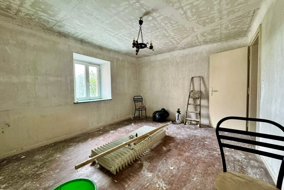 Maison de village à rénover à Dehlingen, 5 chambres, grand potentiel, charmant village 