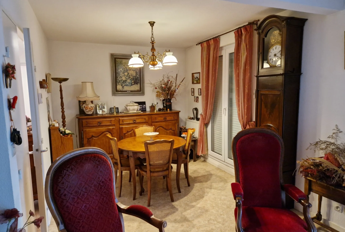 Appartement traversant de 80 m² avec balcon à Saint-Jean 