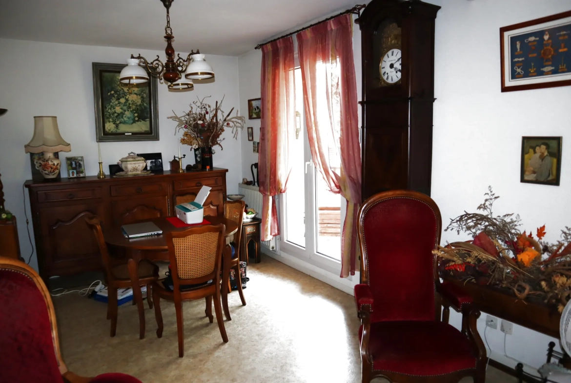 Appartement traversant de 80 m² avec balcon à Saint-Jean 
