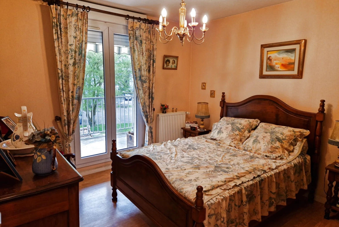 Appartement traversant de 80 m² avec balcon à Saint-Jean 