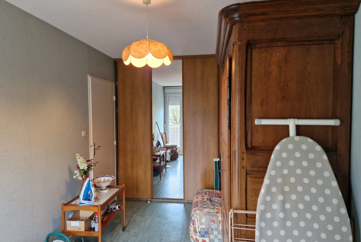 Appartement traversant de 80 m² avec balcon à Saint-Jean 