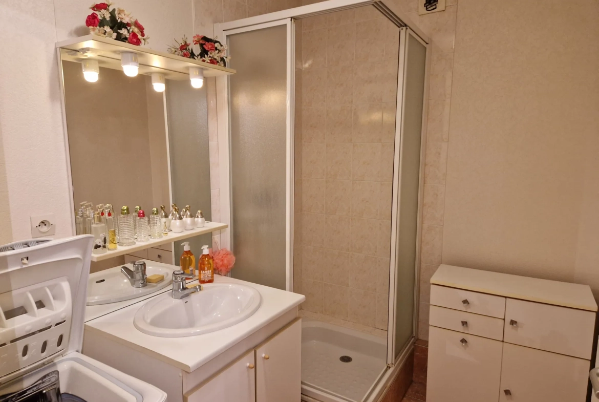 Appartement traversant de 80 m² avec balcon à Saint-Jean 