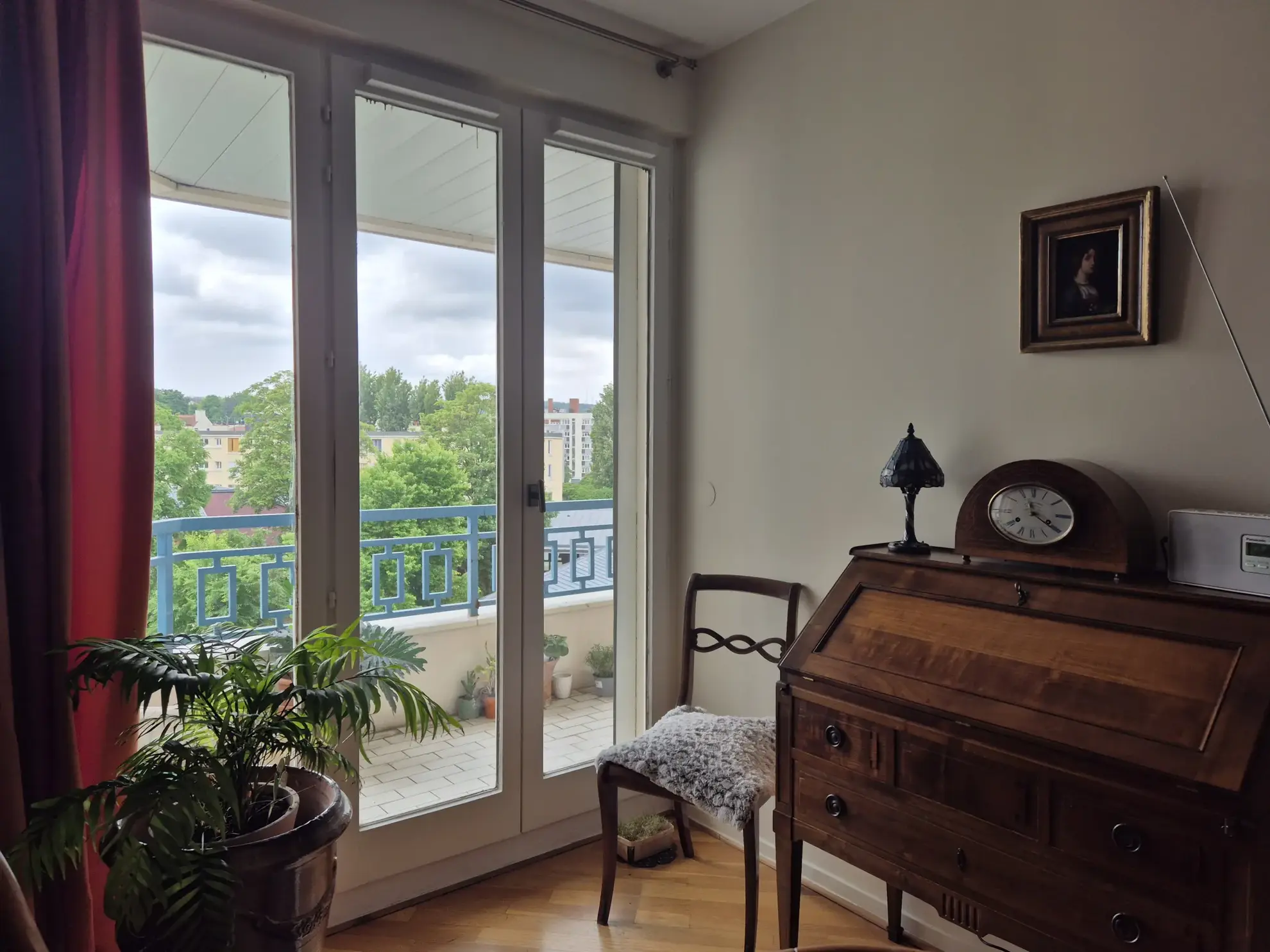 Appartement 2 pièces en résidence senior à Rueil Malmaison – Vue jardin 