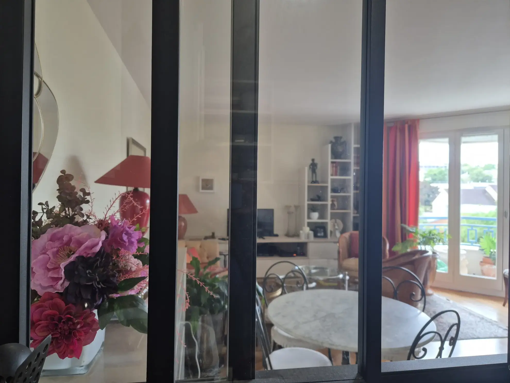 Appartement 2 pièces en résidence senior à Rueil Malmaison – Vue jardin 