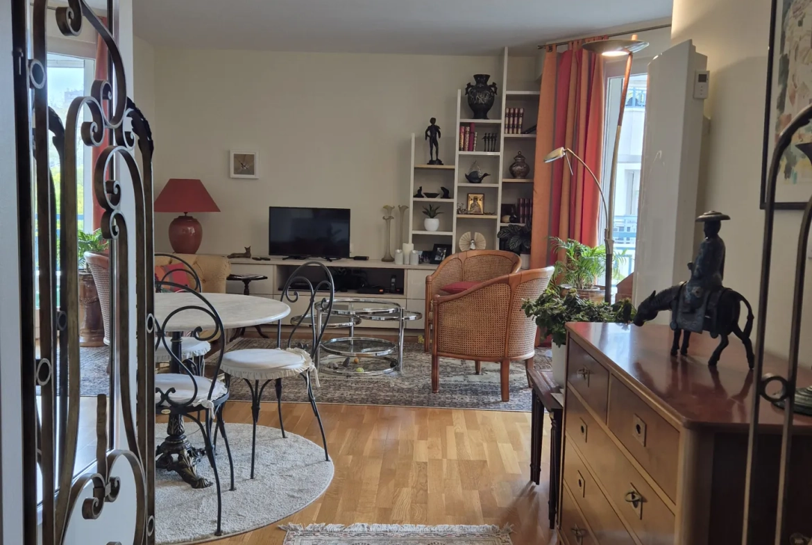 Appartement 2 pièces en résidence senior à Rueil Malmaison – Vue jardin 