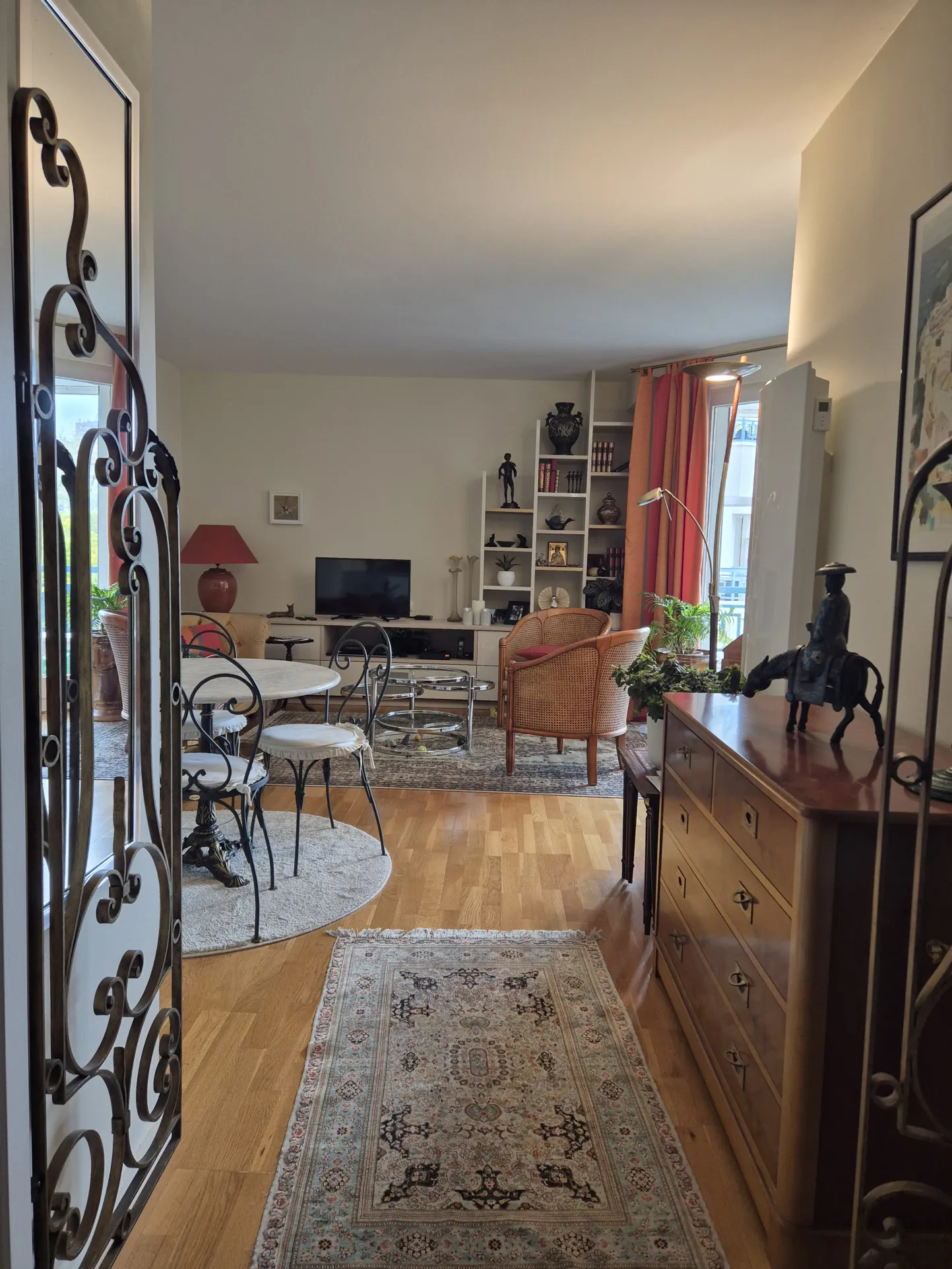 Appartement 2 pièces en résidence senior à Rueil Malmaison – Vue jardin 