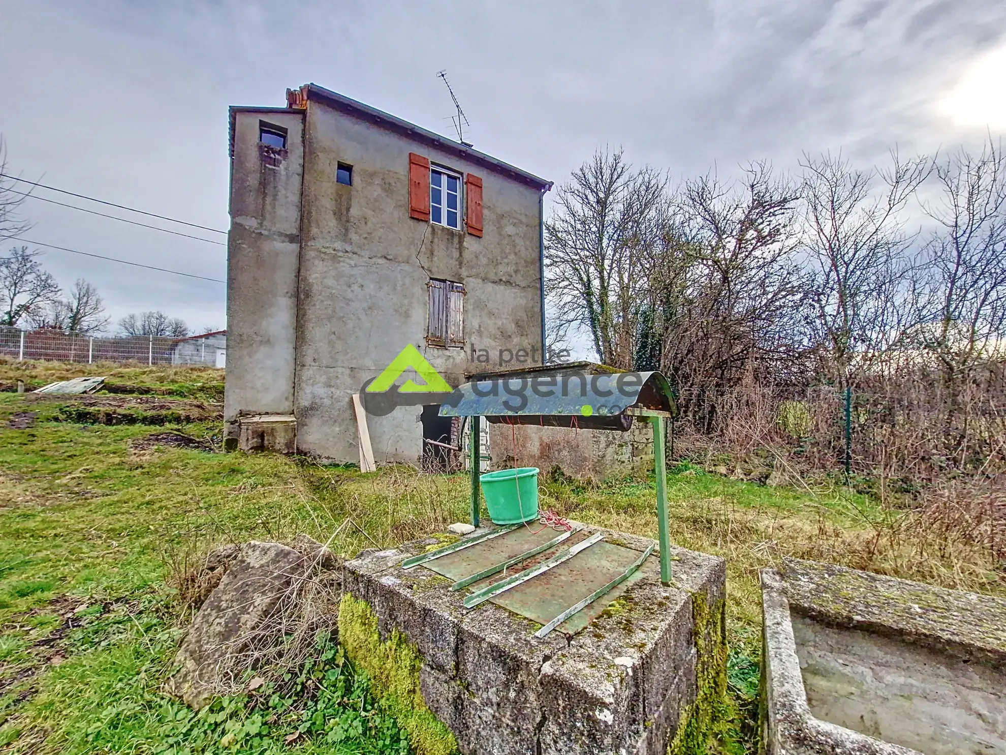 Maison 3 pièces à vendre à Lavaveix-les-Mines, terrain de 5000 m², garage 