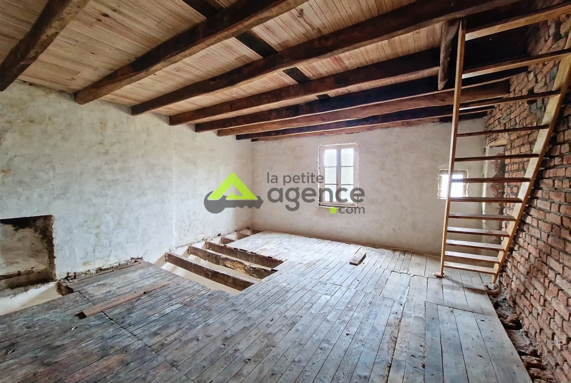 Maison 3 pièces à vendre à Lavaveix-les-Mines, terrain de 5000 m², garage 