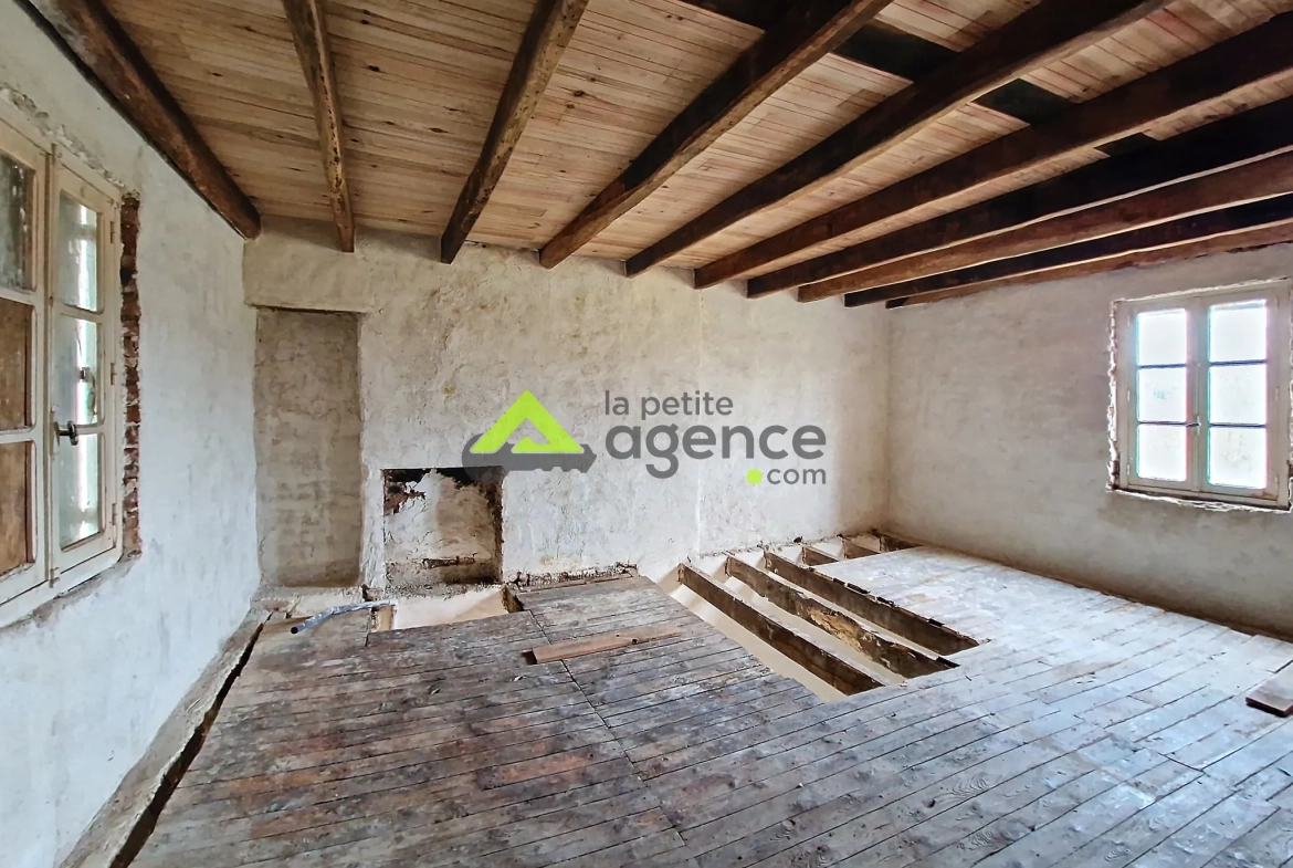 Maison 3 pièces à vendre à Lavaveix-les-Mines, terrain de 5000 m², garage 