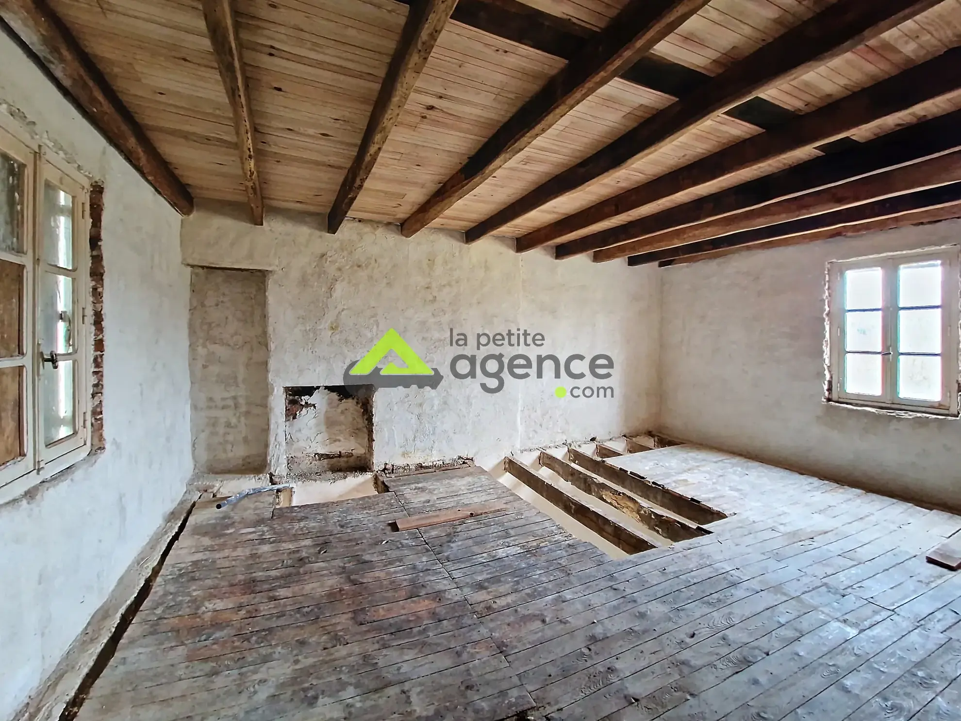 Maison 3 pièces à vendre à Lavaveix-les-Mines, terrain de 5000 m², garage 