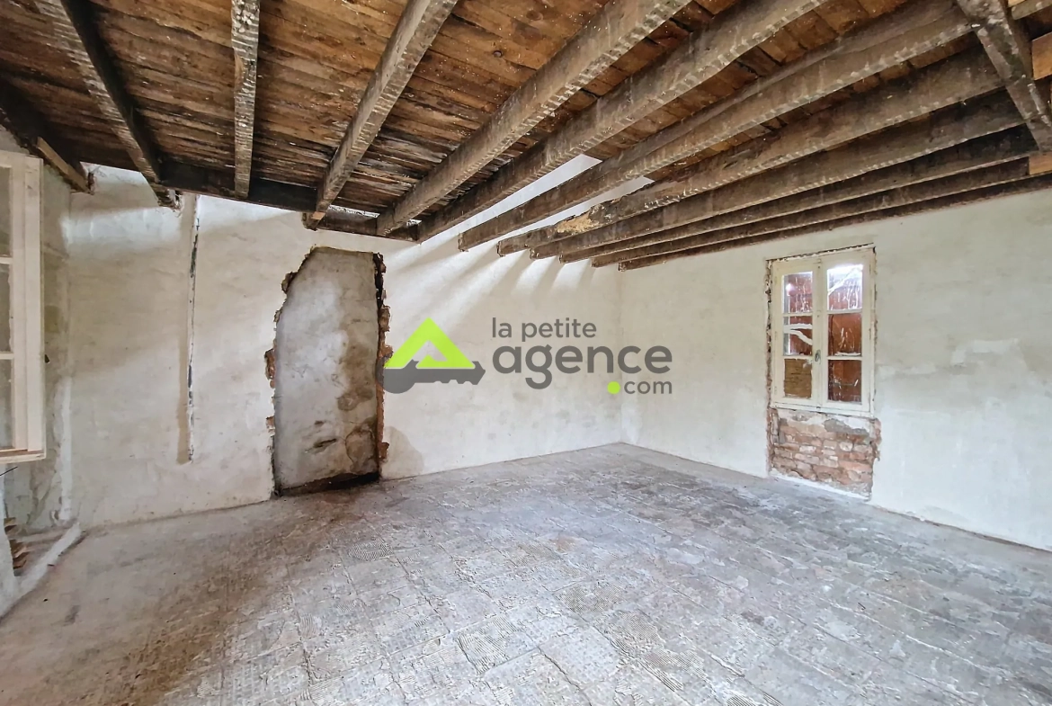 Maison 3 pièces à vendre à Lavaveix-les-Mines, terrain de 5000 m², garage 