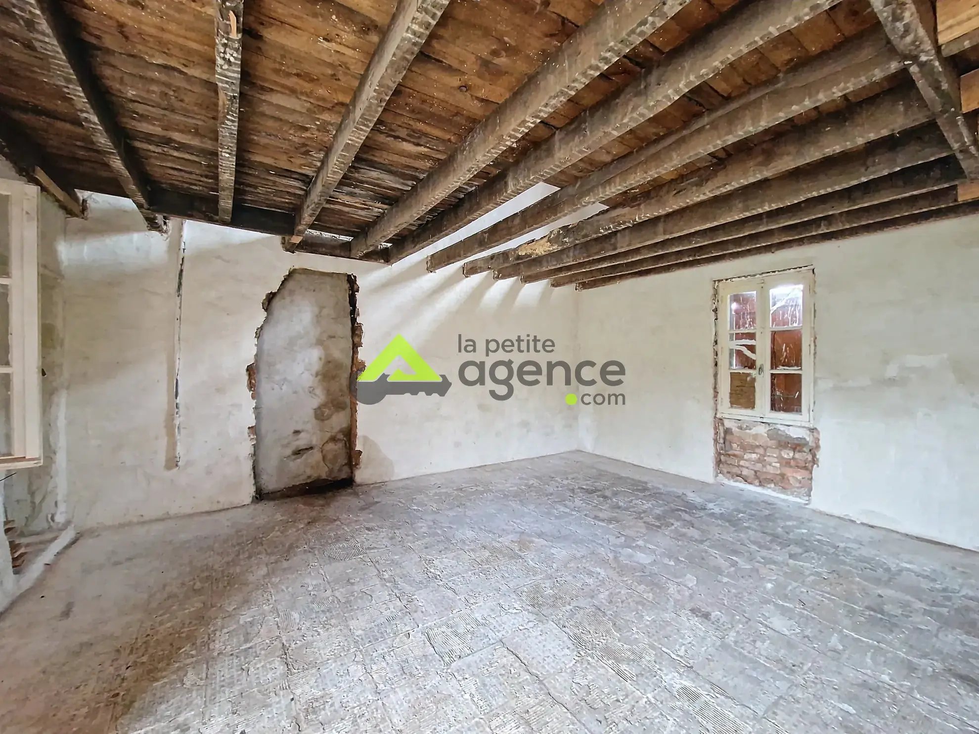 Maison 3 pièces à vendre à Lavaveix-les-Mines, terrain de 5000 m², garage 