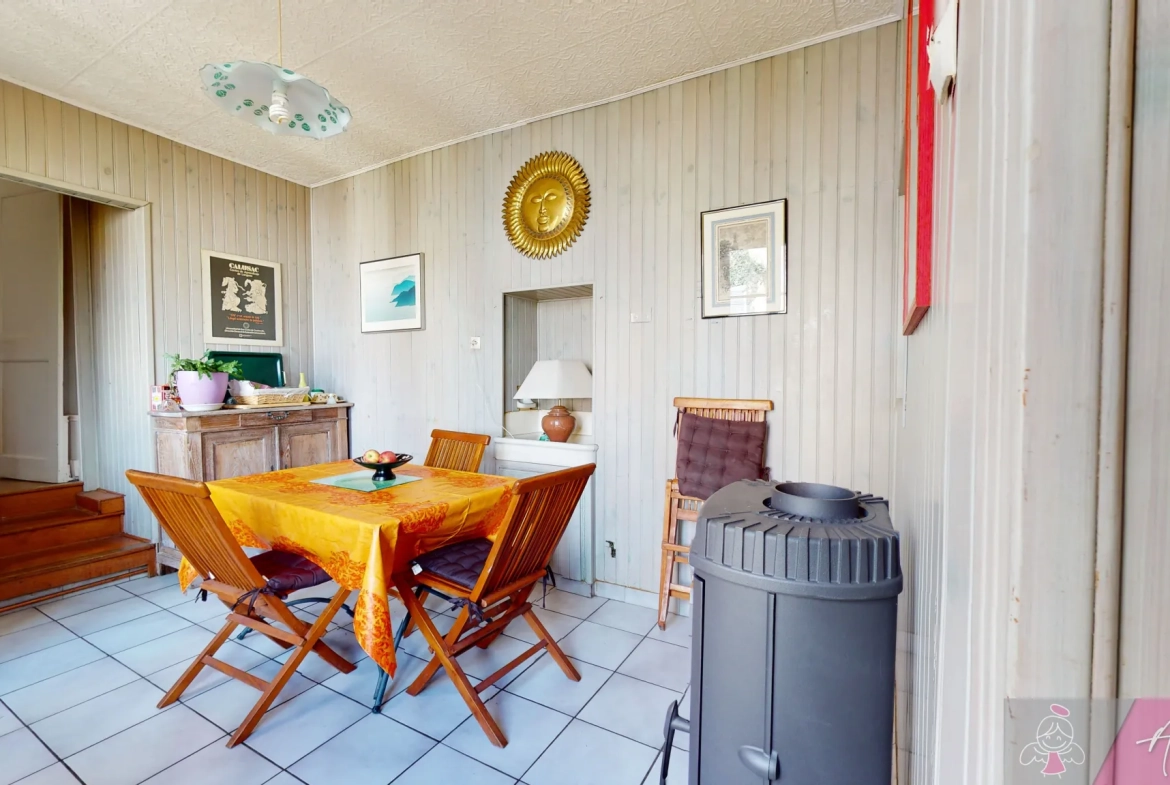Spacieux appartement avec jardin et dépendances à Gray 