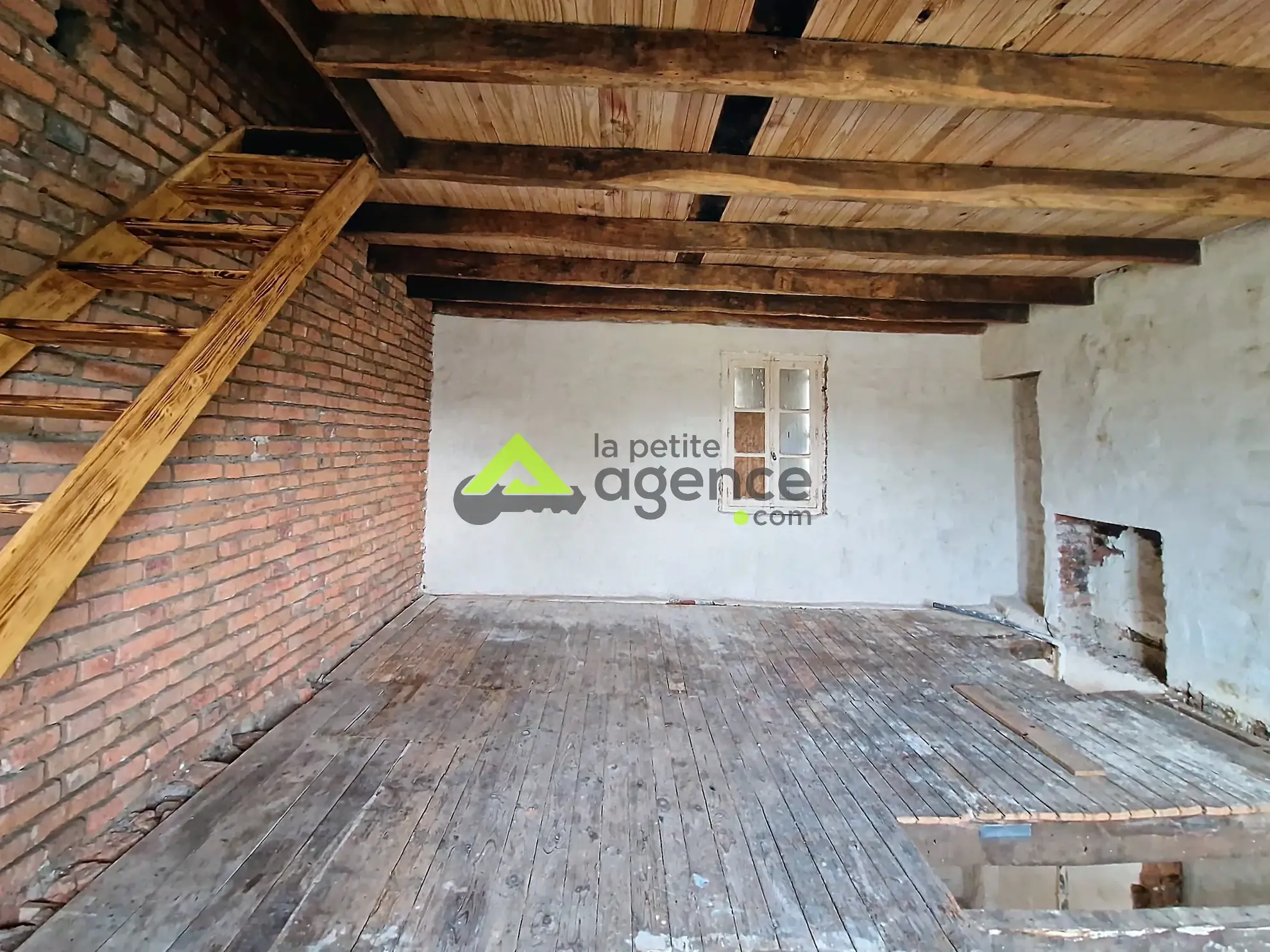 Maison 3 pièces à vendre à Lavaveix-les-Mines, terrain de 5000 m², garage 