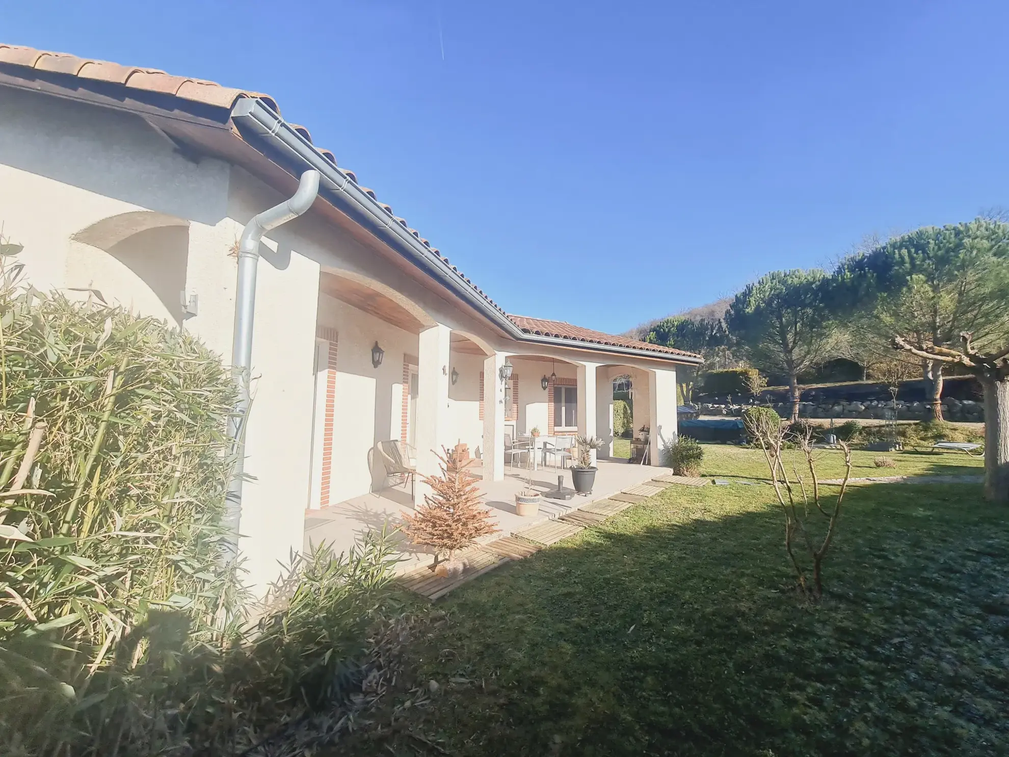 Villa de 120m² avec piscine et vue Pyrénées au Fossat près de Toulouse 