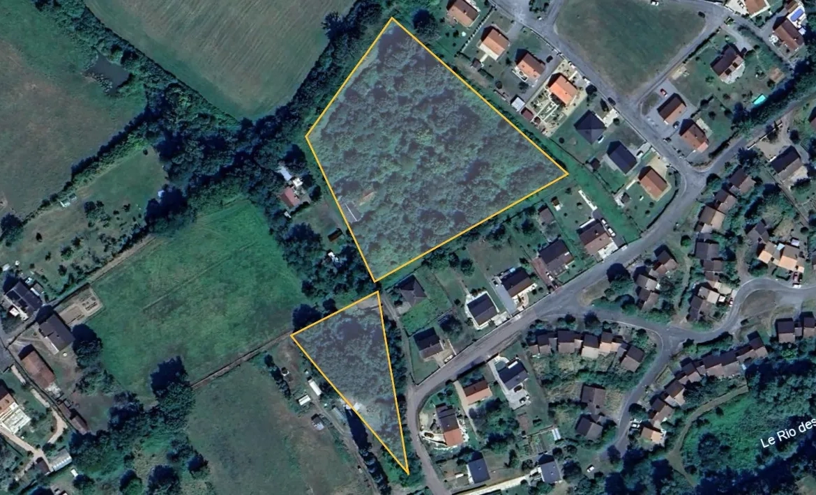 Terrain constructible à vendre à St Légier des Vignes avec maison à rénover 