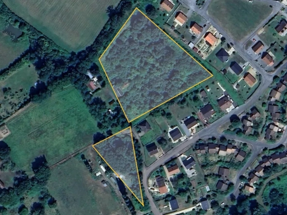 Terrain constructible à vendre à St Légier des Vignes avec maison à rénover