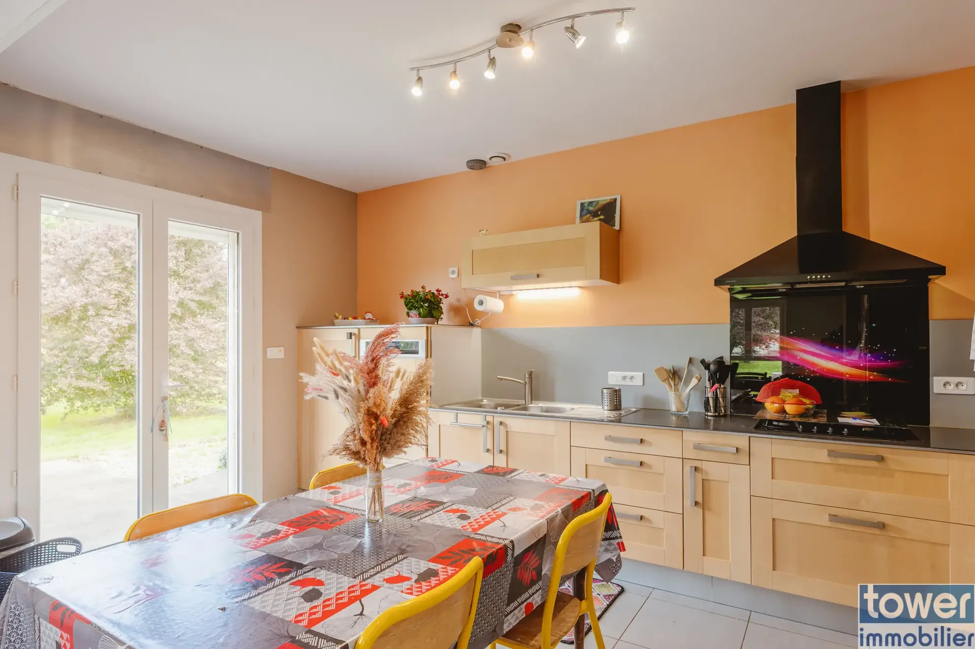Maison de charme avec jardin à Poucharramet, 3 chambres, calme et luminosité optimale 