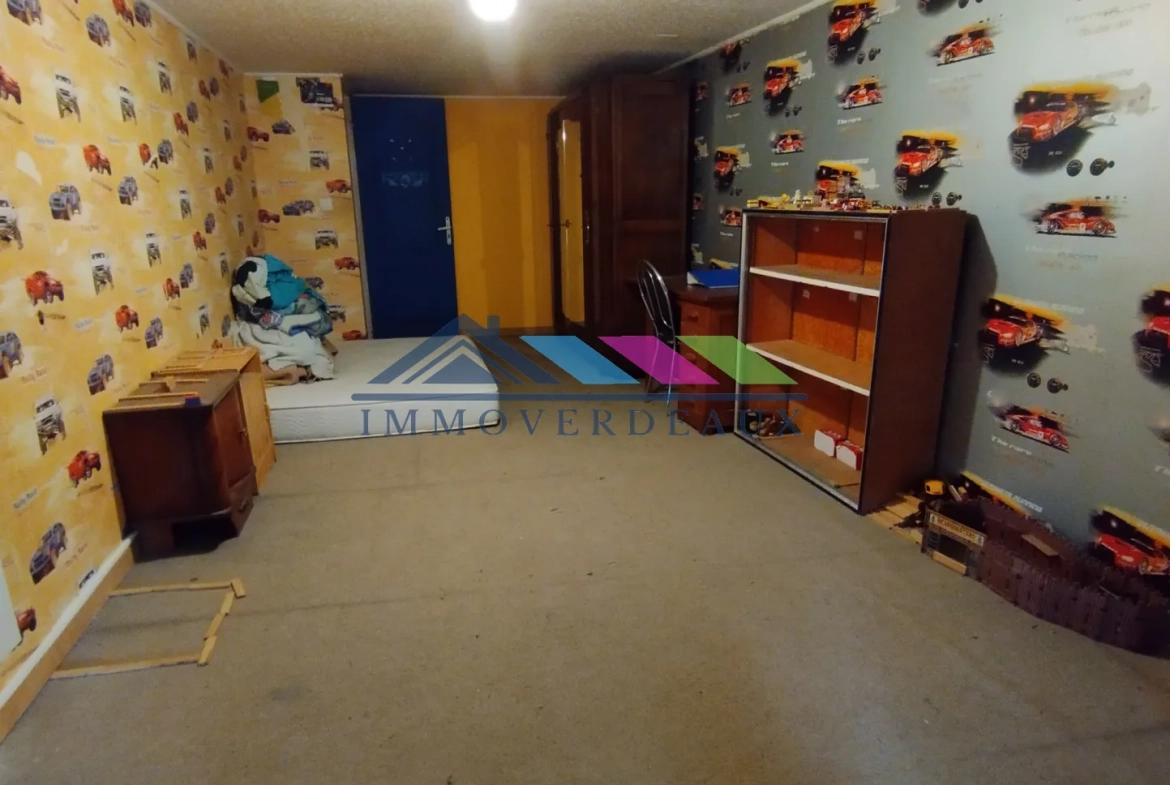 Maison à rénover avec 4 chambres et terrasse exposée sud-ouest à Autrepierre 
