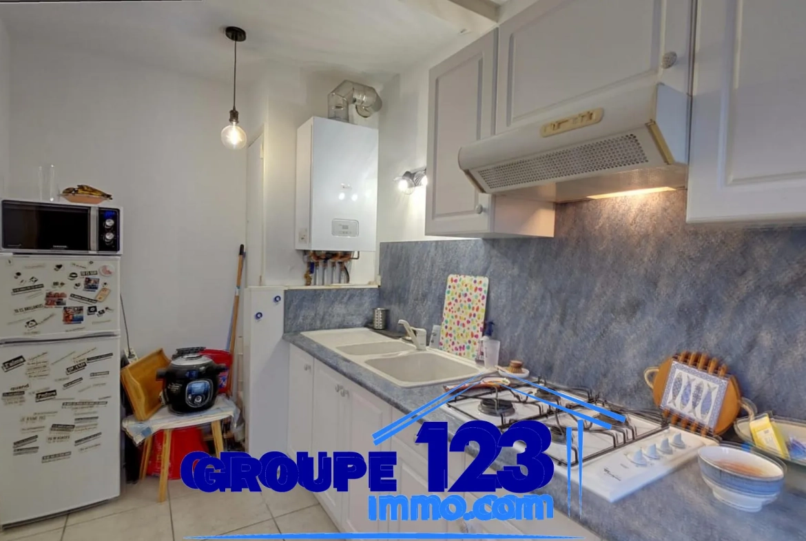 Studio lumineux de 32 m² à Auxerre en centre-ville avec cave 
