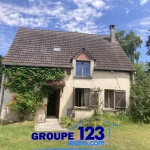Maison de 103 m² avec grand terrain et potentiel à Saint Maurice le Vieil