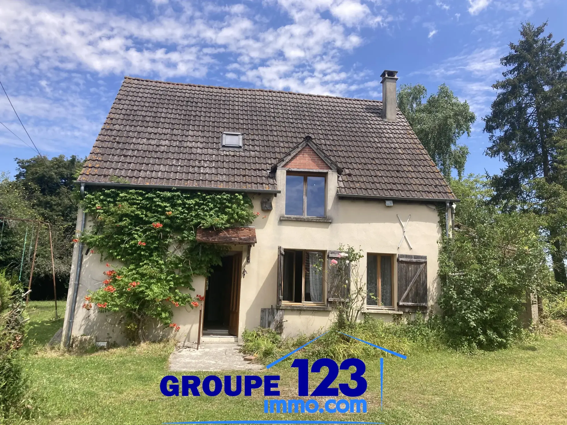 Maison de 103 m² avec grand terrain et potentiel à Saint Maurice le Vieil 