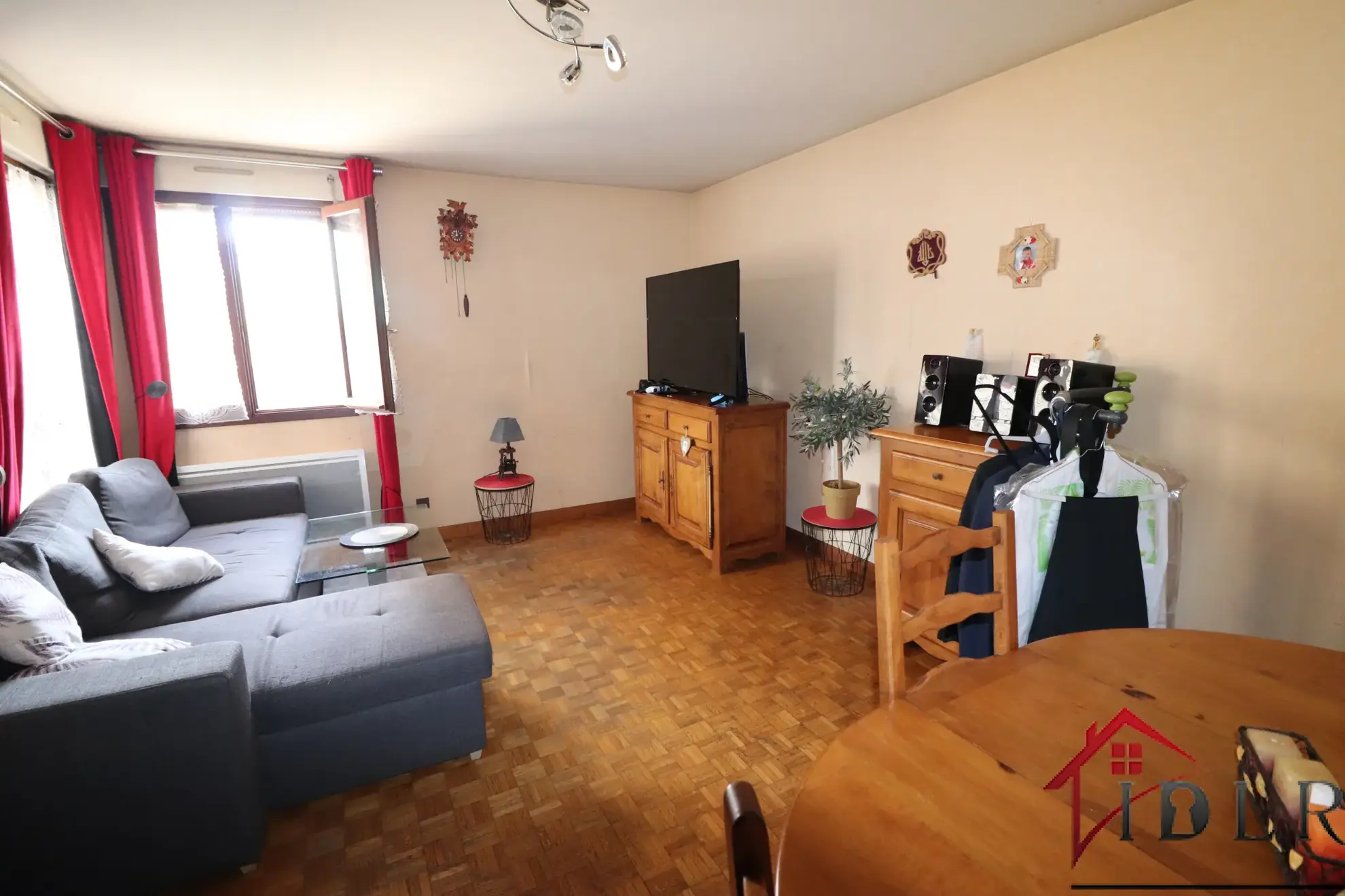 Appartement T3 à Pontarlier center-ville avec parking et cave – Opportunité d'investissement 