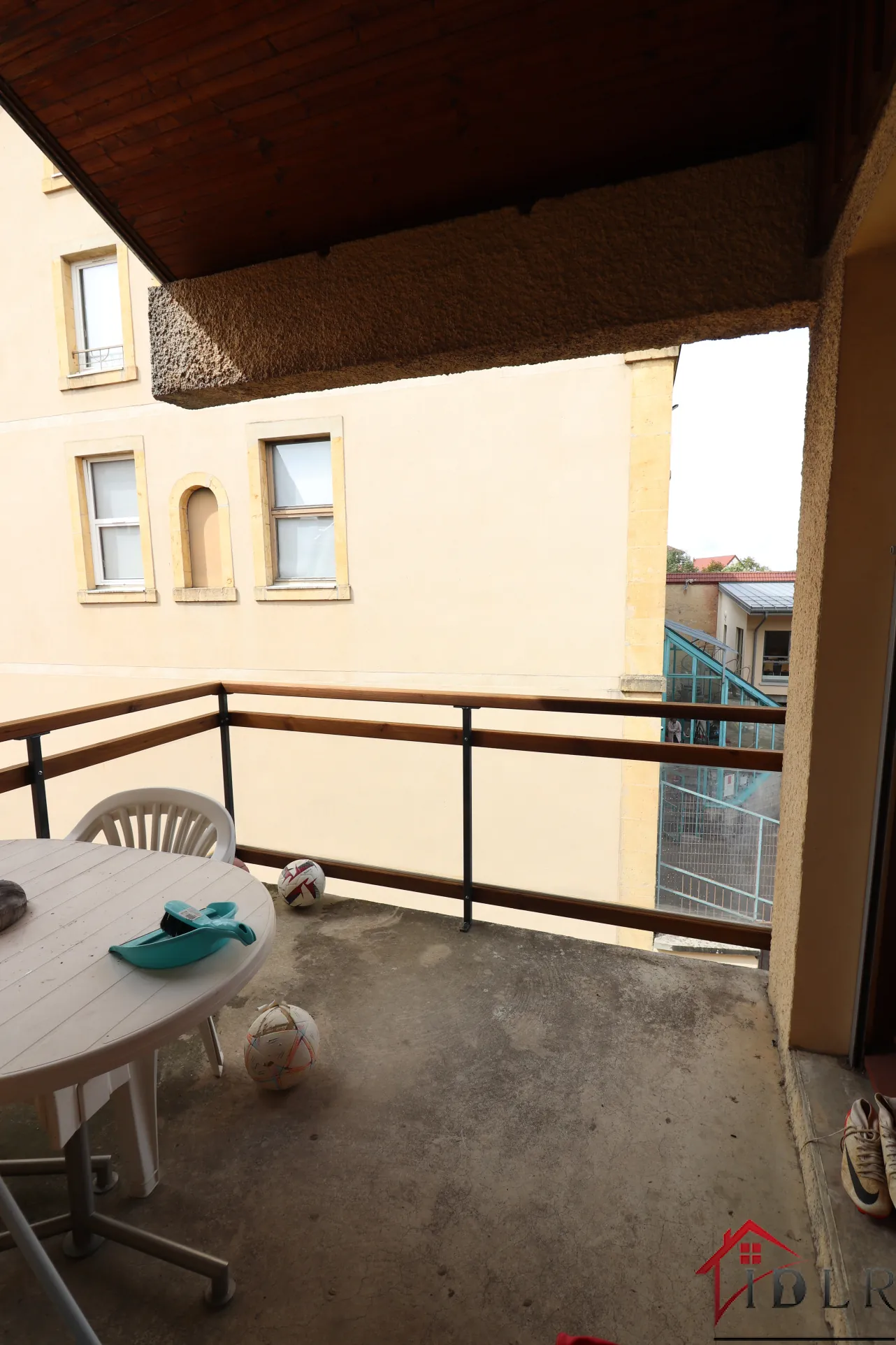 Appartement T3 à Pontarlier center-ville avec parking et cave – Opportunité d'investissement 