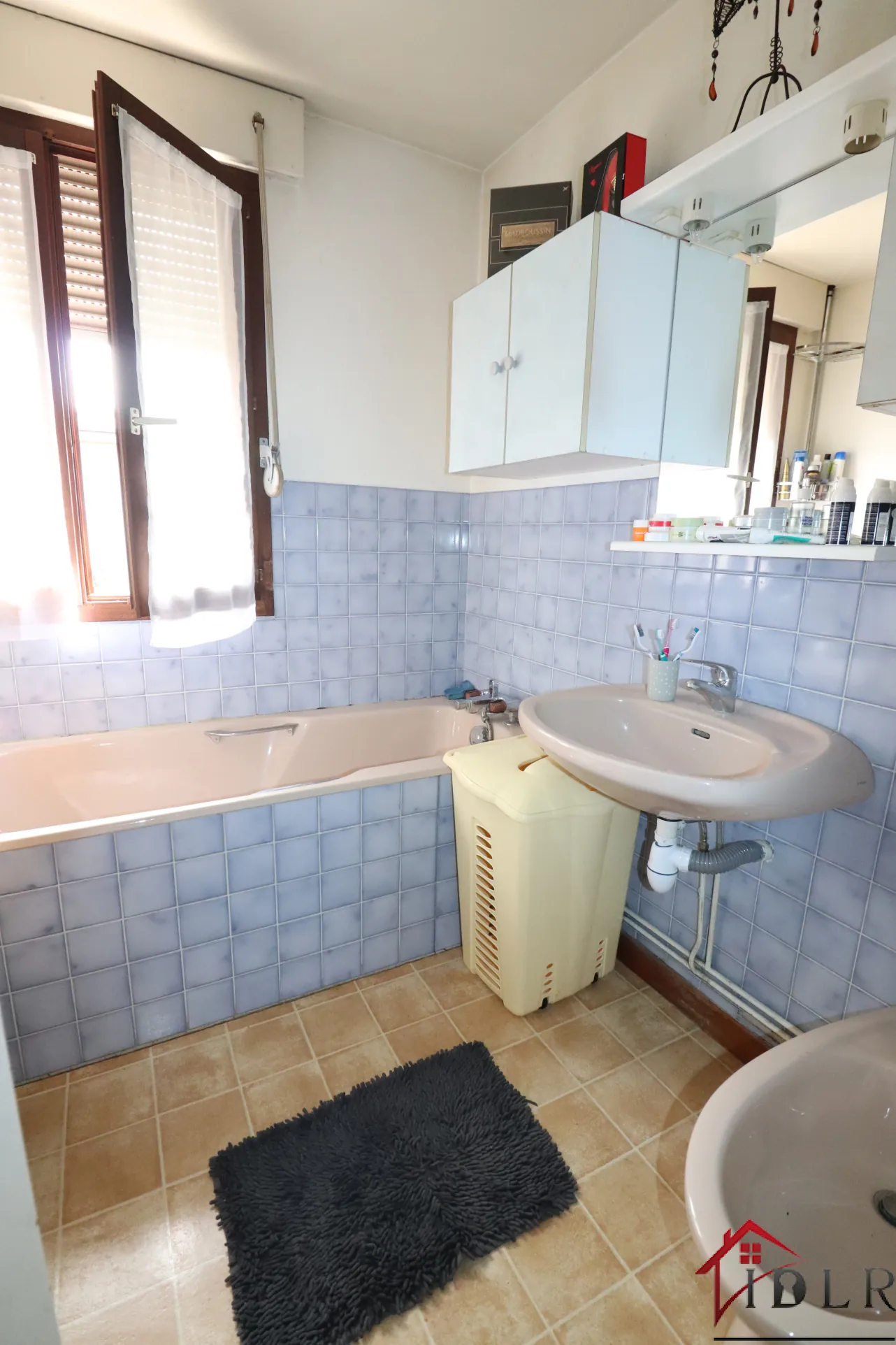 Appartement T3 à Pontarlier center-ville avec parking et cave – Opportunité d'investissement 