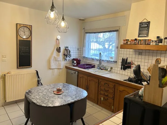 Maison 5 chambres à Vic-en-Bigorre avec véranda et garage 