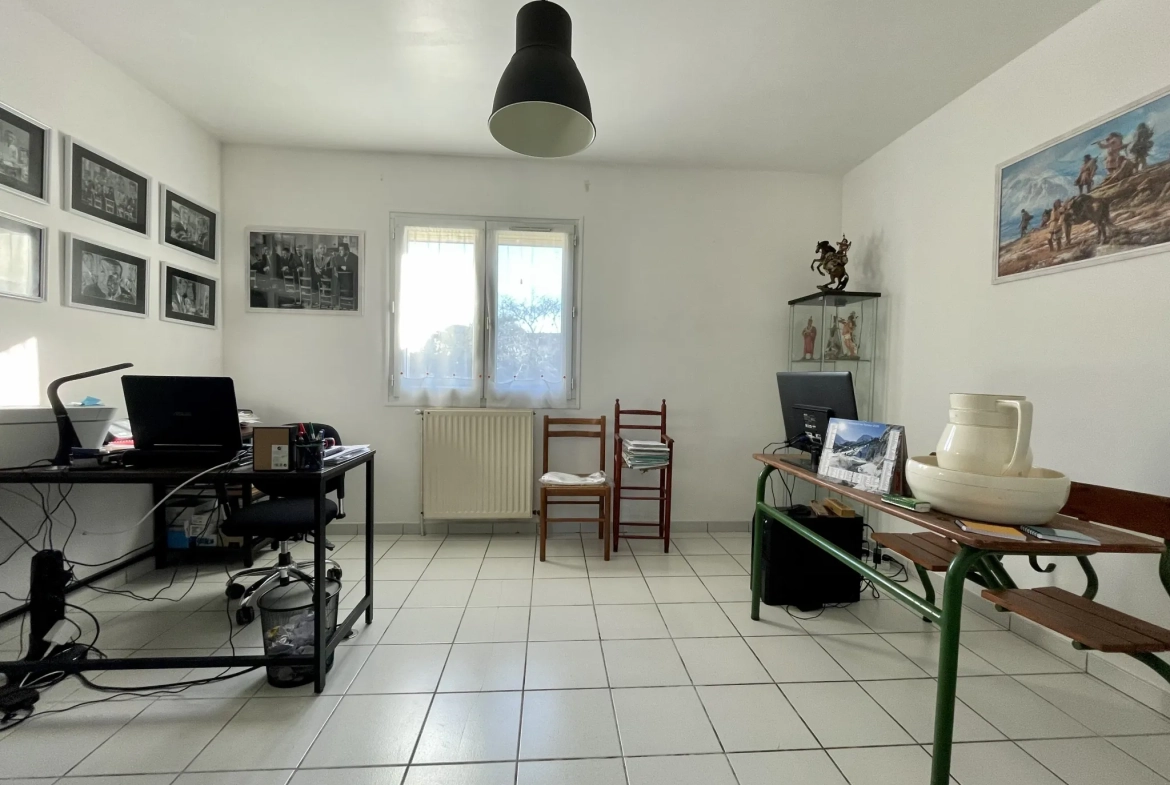 Maison 5 chambres à Vic-en-Bigorre avec véranda et garage 