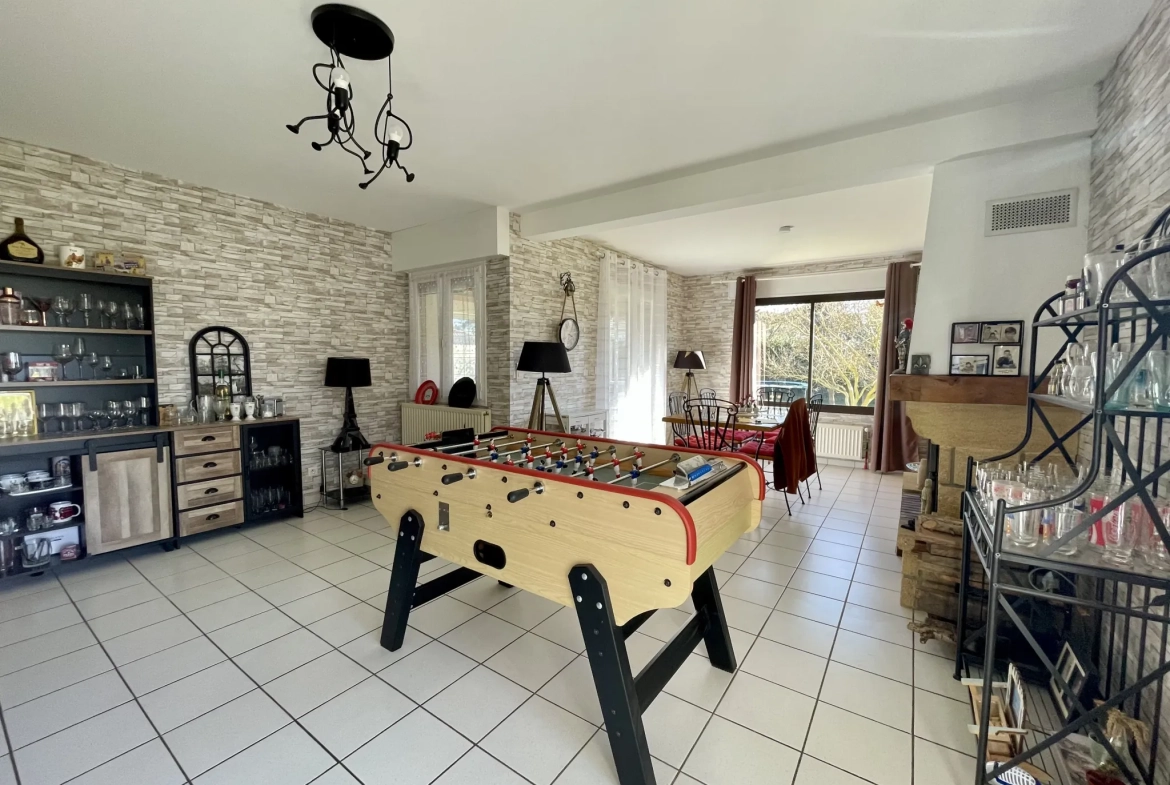 Maison 5 chambres à Vic-en-Bigorre avec véranda et garage 