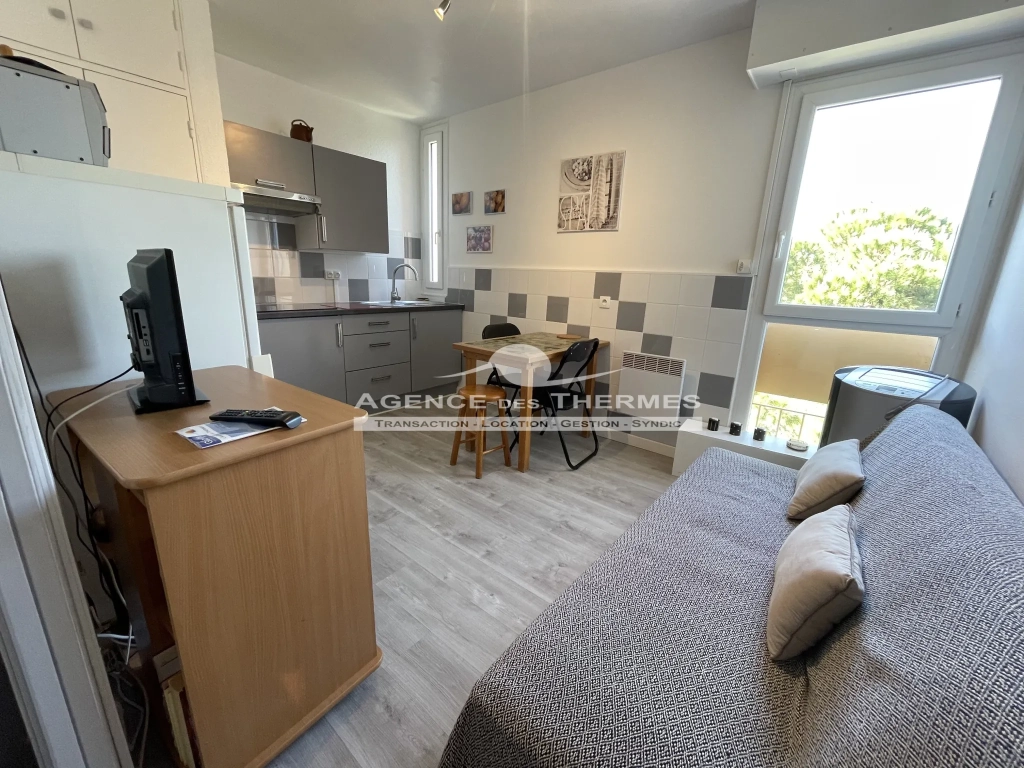 Appartement 2 pièces avec parking à Balaruc les bains - Vue dégagée