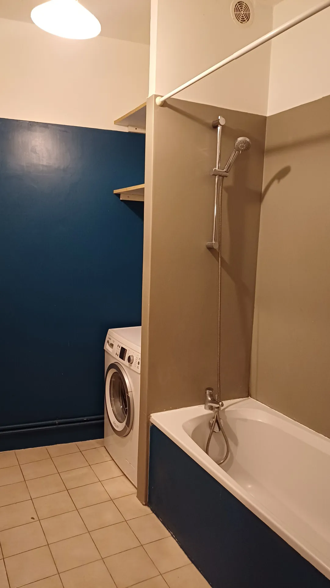 Appartement de caractère de 102 m² à Nîmes Gambetta avec cave et faibles charges 