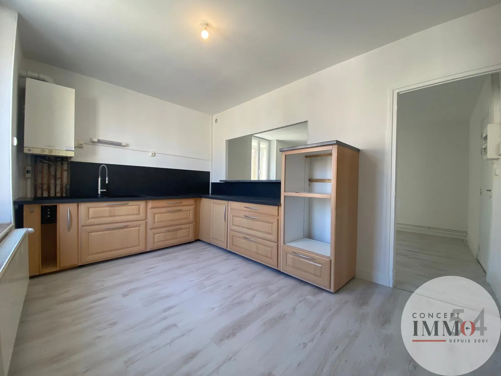 Immeuble de rapport à Pompey avec 2 appartements rénovés et revenu locatif de 15 840 €/an 