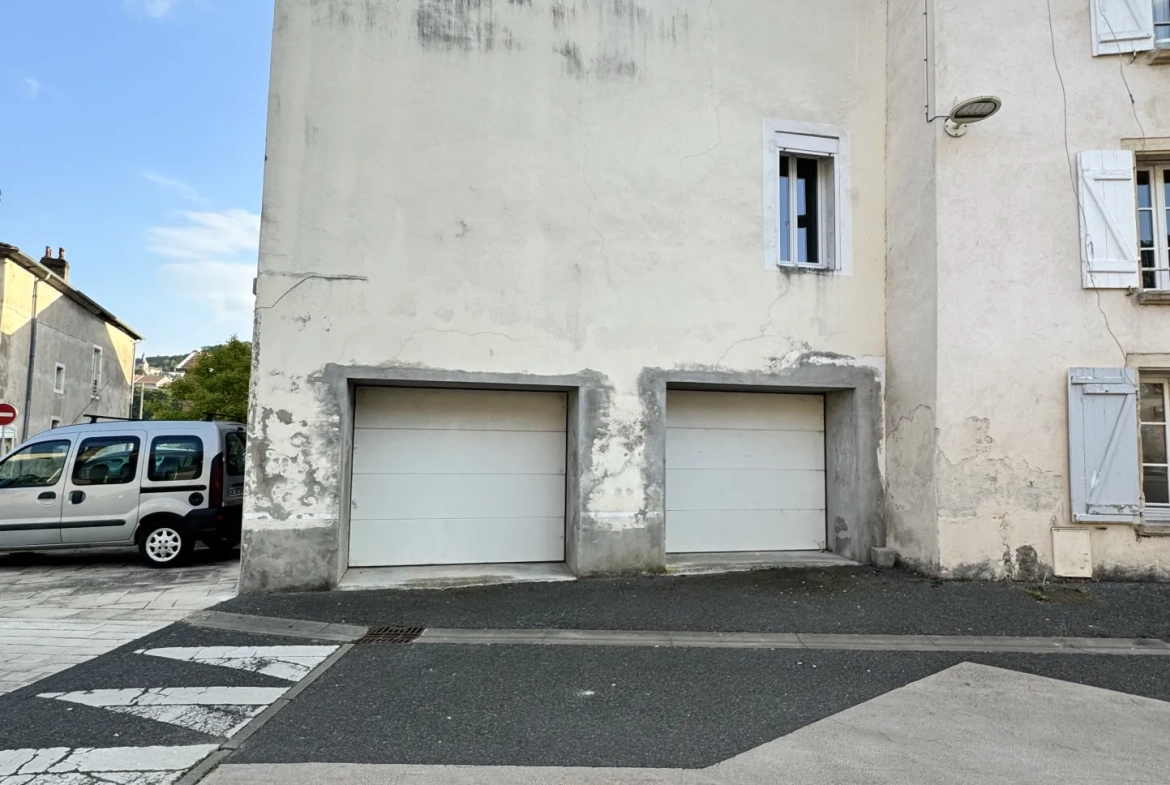 Immeuble de rapport à Pompey avec 2 appartements rénovés et revenu locatif de 15 840 €/an 