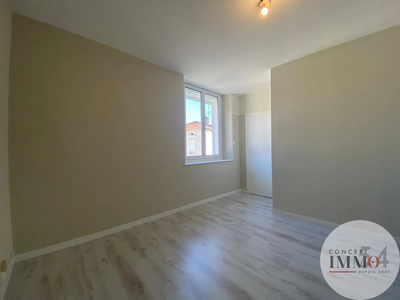 Immeuble de rapport à Pompey avec 2 appartements rénovés et revenu locatif de 15 840 €/an 