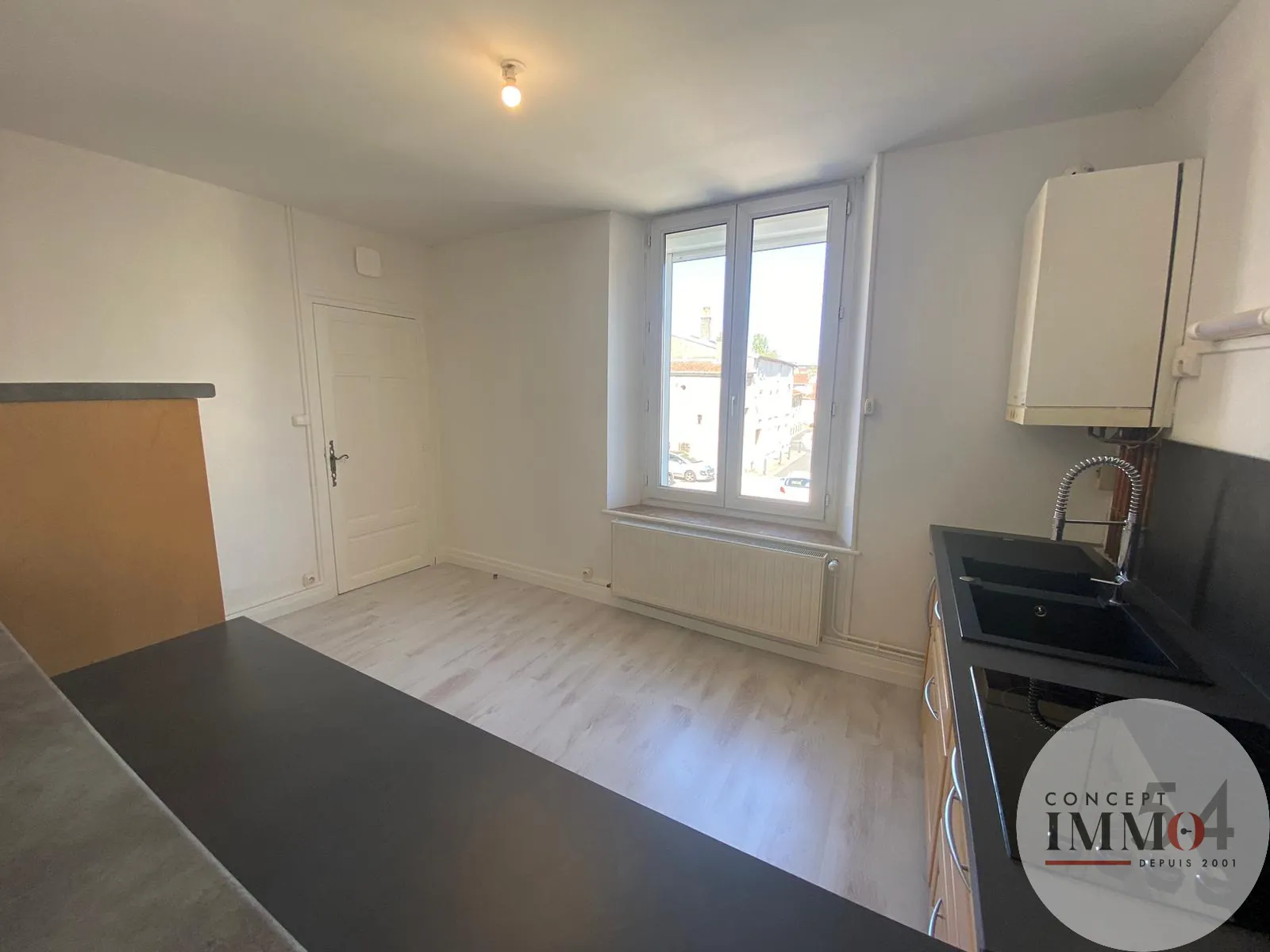 Immeuble de rapport à Pompey avec 2 appartements rénovés et revenu locatif de 15 840 €/an 
