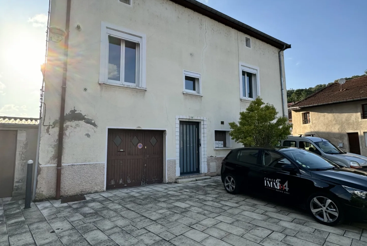 Immeuble de rapport à Pompey avec 2 appartements rénovés et revenu locatif de 15 840 €/an 