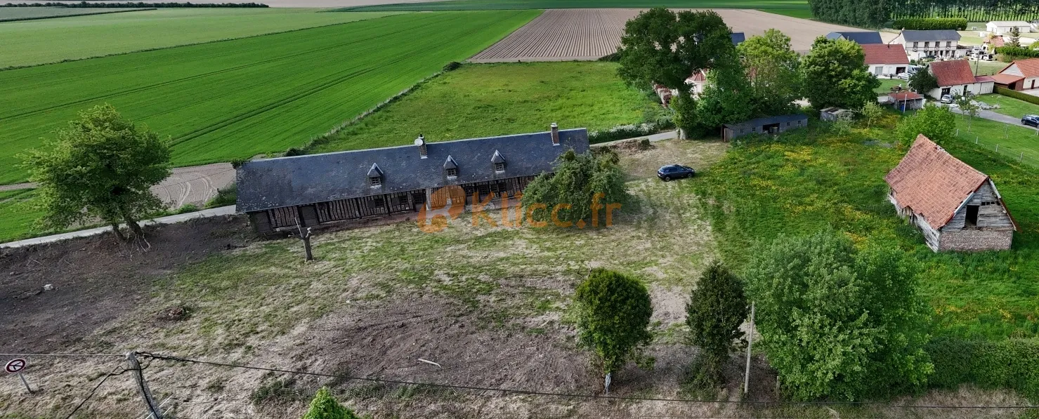 Charmante longère à Auppegard avec grand terrain et dépendance, proche de la mer 