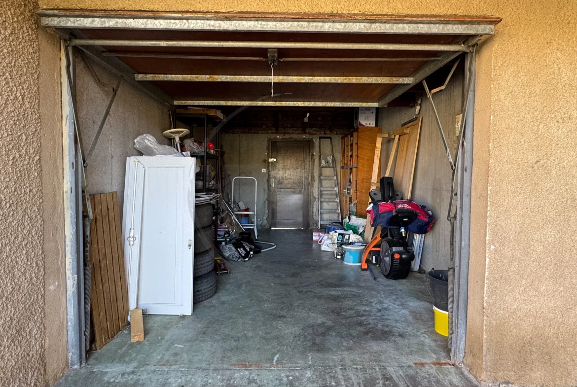 Maison mitoyenne de 89m² avec garage à Privas, Ardèche, secteur calme 