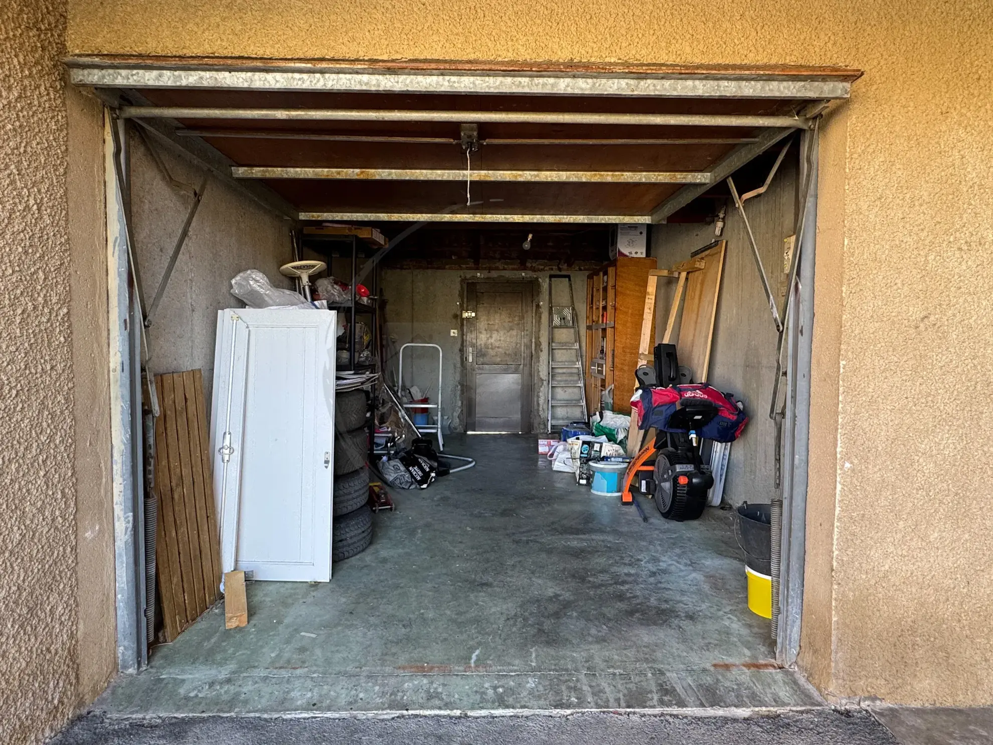 Maison mitoyenne de 89m² avec garage à Privas, Ardèche, secteur calme 
