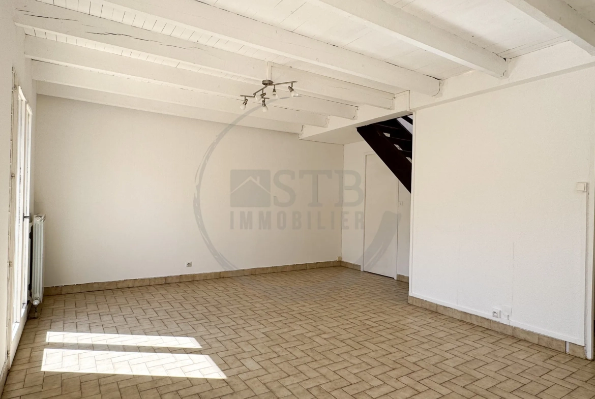Maison mitoyenne de 89m² avec garage à Privas, Ardèche, secteur calme 