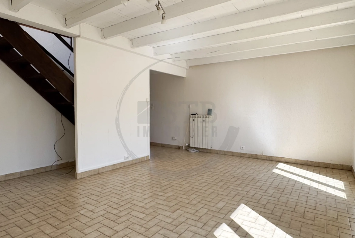 Maison mitoyenne de 89m² avec garage à Privas, Ardèche, secteur calme 