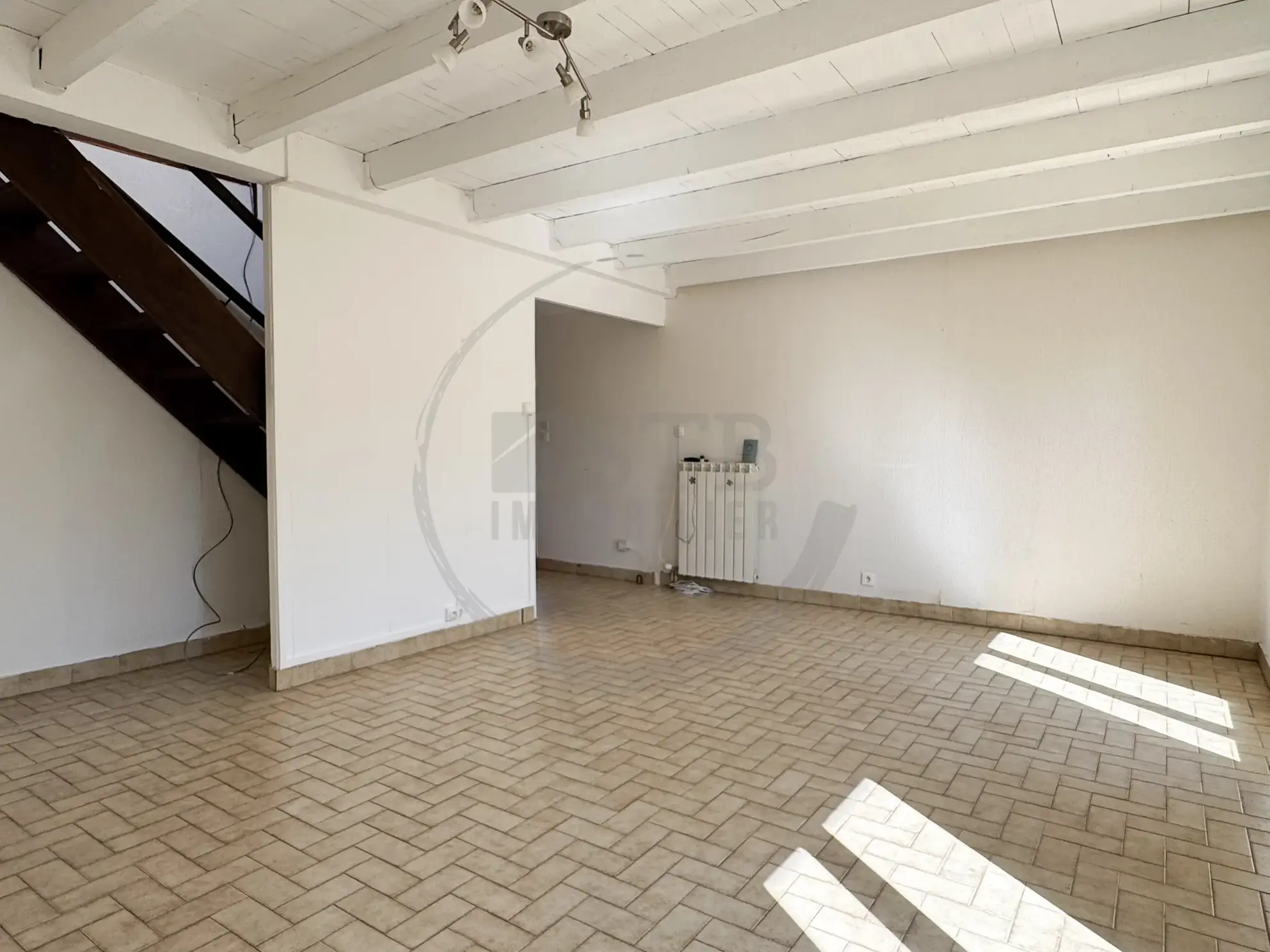 Maison mitoyenne de 89m² avec garage à Privas, Ardèche, secteur calme 